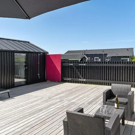 Claus - 500m From The Sea By Interhome *